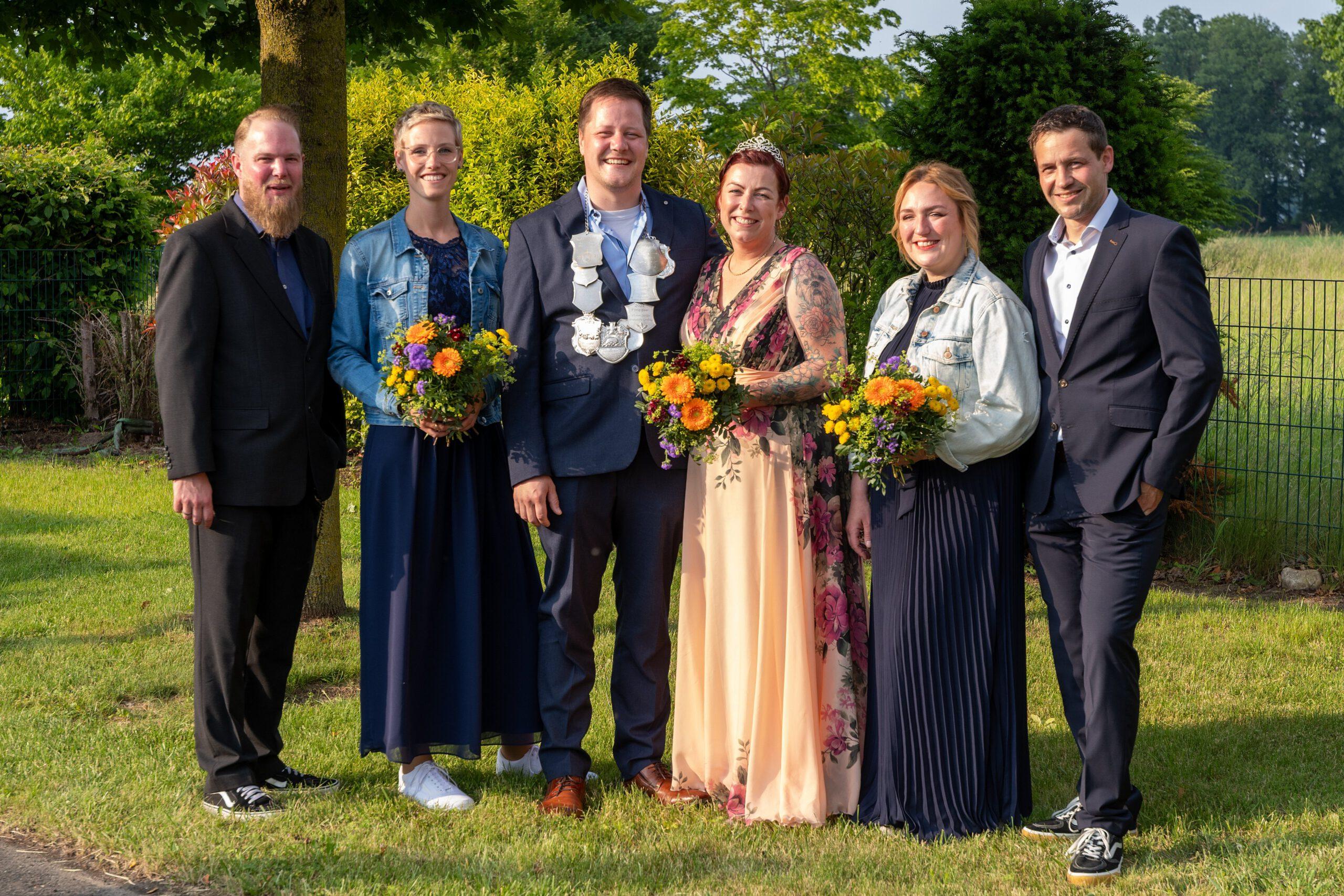 Auf zum Schützenball, der Thron bittet zum Tanz!